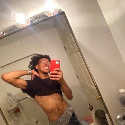 ٠٠GeeGiiii Swavvy❕〽️〽️