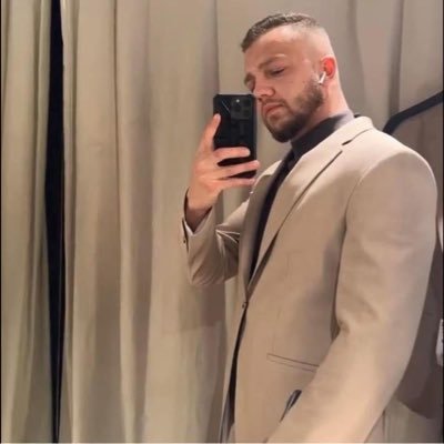 James DOTCOM_