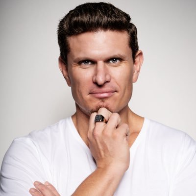 Kyle Chassé / DD🐸